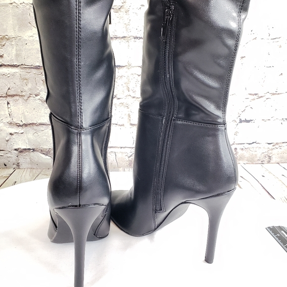 Women's thigh high boots - Picture 5 of 8